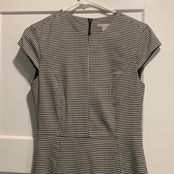 Dress - Picture 2 of 7